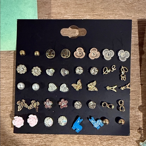 Colorful Assorted Earring Set - Picture 8 of 9